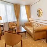 Grand Cravat 4* Luxembourg