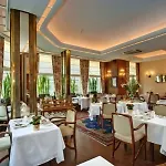 Hotel Grand Cravat 4*