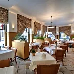 Hotel Grand Cravat