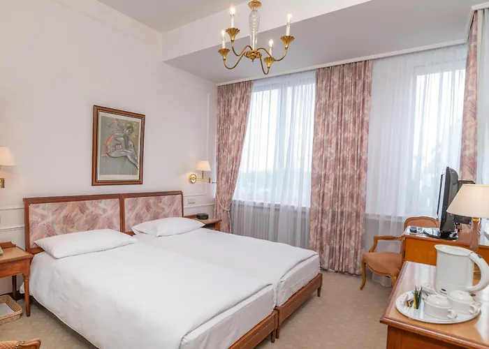 Grand Cravat Szálloda 4*