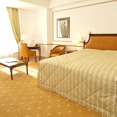 Grand Cravat Hotel 4*
