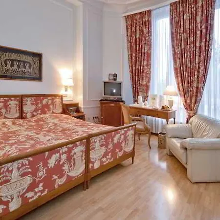 Hotel Grand Cravat 4*