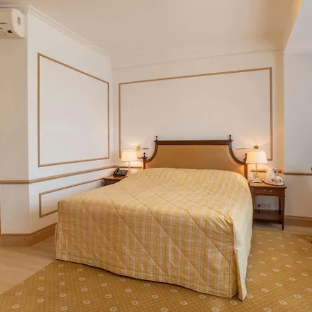 Grand Cravat Hotel Luxemburg