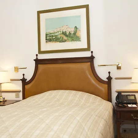 Grand Cravat Hotel 4*