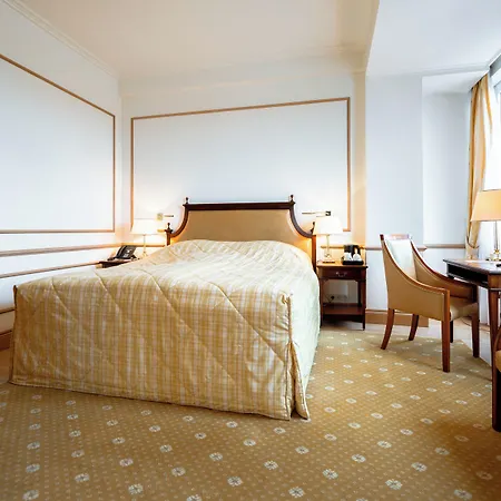 Grand Cravat