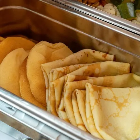 Grand Cravat מלון