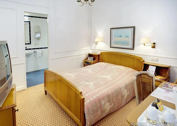 克拉瓦兹大酒店 酒店 4*