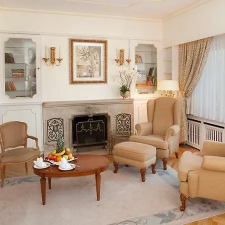 Grand Cravat Hotel Luxembourg